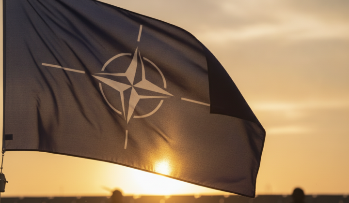 Логотип прапорів США та Європи