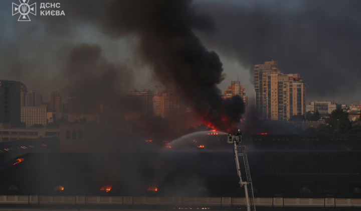 Нічна атака на Київ пошкодила метро, Лавру та кіностудію Довженка