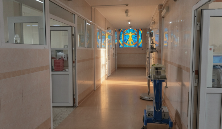 Директора швидкої лікарні звільнили через порушення