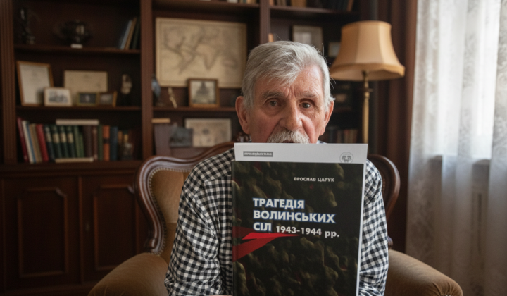 Зеленский молчит о скандале с Польшей