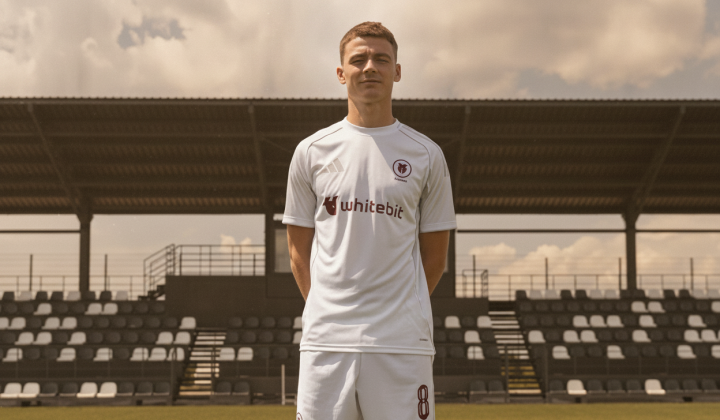 Football player from Dynamo signed a contract