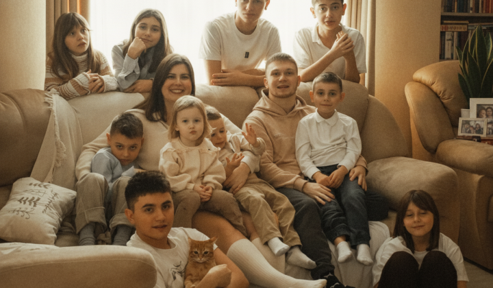 Father of 10 children, 3 with hemophilia