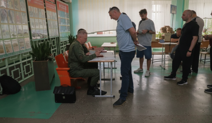 Сыбега предупреждает о подготовке Беларуси у границ Украины