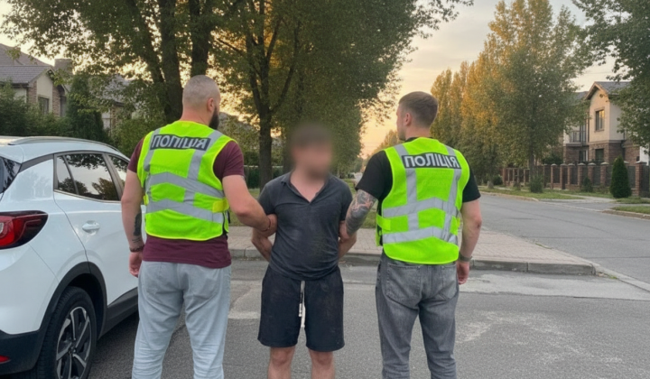 Шкільний вчитель затриманий за розбещення