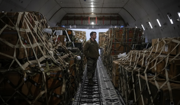 Pentagon didn't manage to spend 910 million dollars on weapons for Ukraine