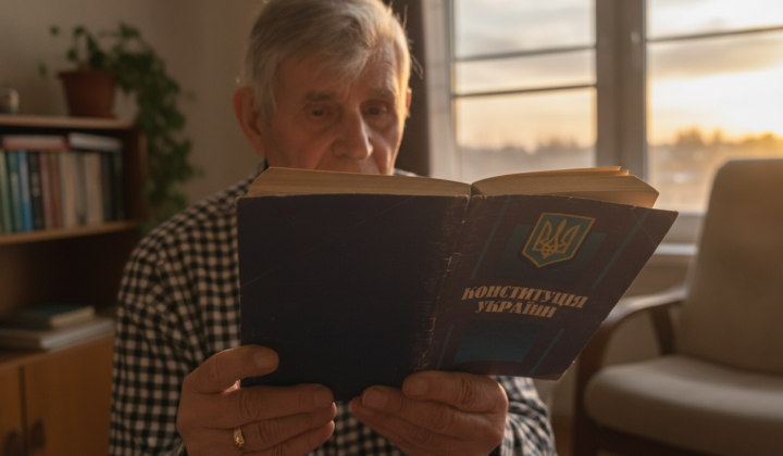 Депутат закликає Раду вилучити з Конституції згадку про російську мову