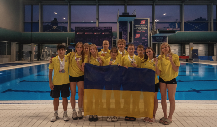 Українські юніори-стрибуни у воду