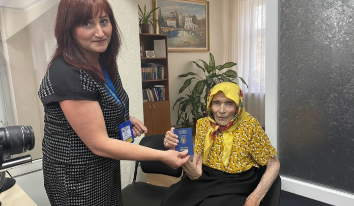 First time obtaining a foreign passport in Ukraine