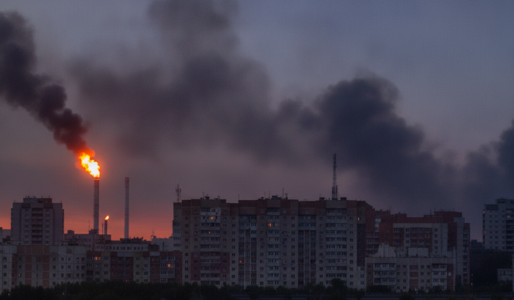 Українські дрони атакують НПЗ в Омську