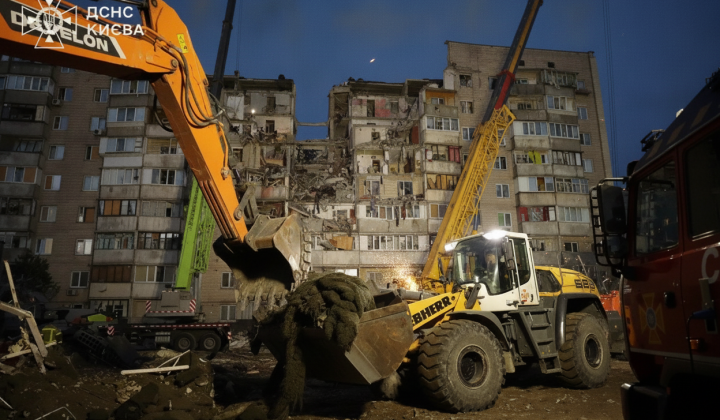Rescue operations in Kyiv after RF strike