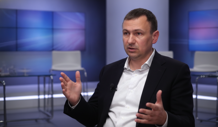 Poperesnyuk on war and the economy