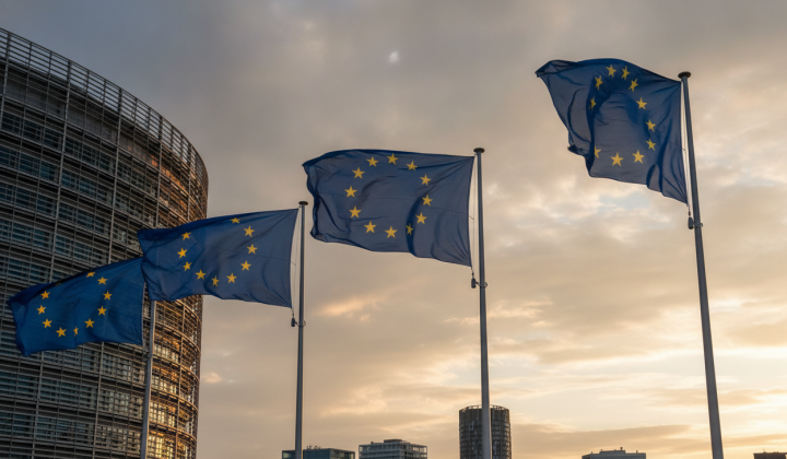 Логотип Еврокомиссии и Украинского флага