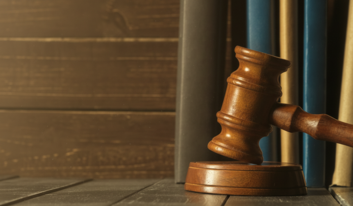 Женщины перед судом за продажу дочек