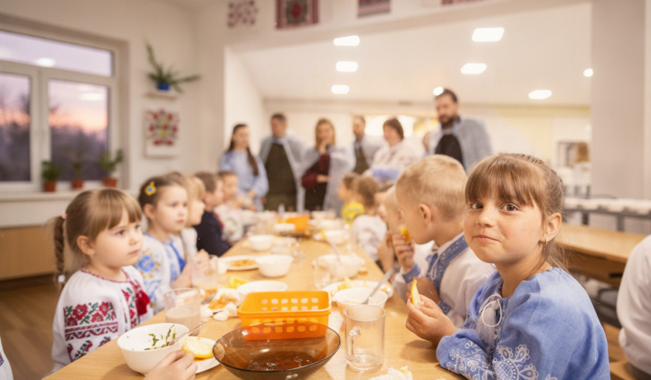 Students receive free hot meals