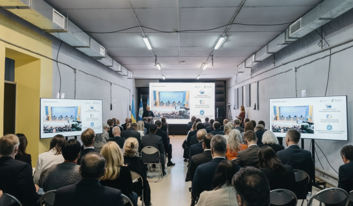 ЄС виділяє 10 мільйонів на мобільні укриття