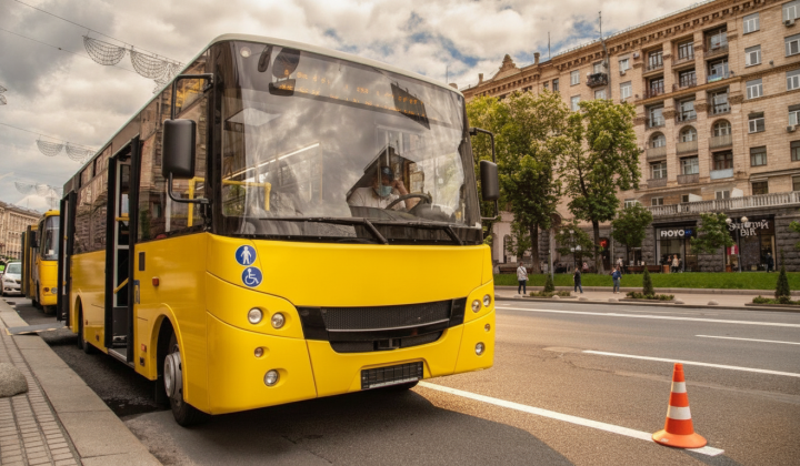 Рух на мостах у Києві під час тривоги