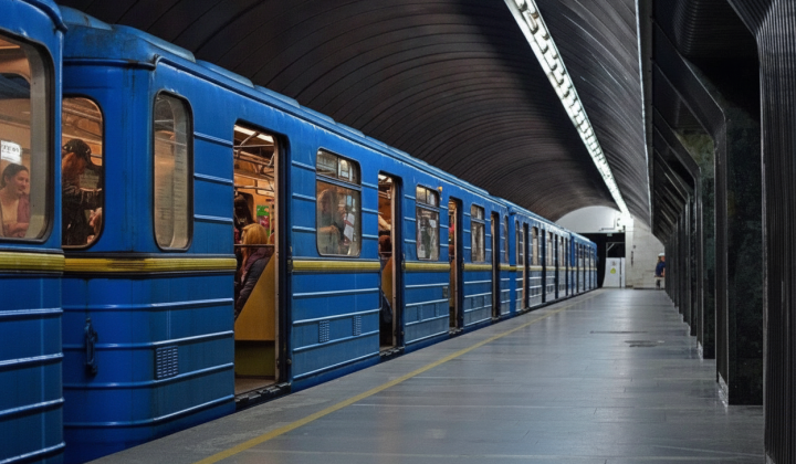 Kyiv Metro green line surface section