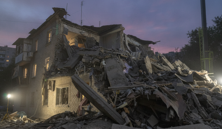 Russia bombs residential buildings in Zaporizhia