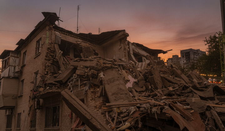 Airstrikes in Zaporizhzhia: 12 dead, including children
