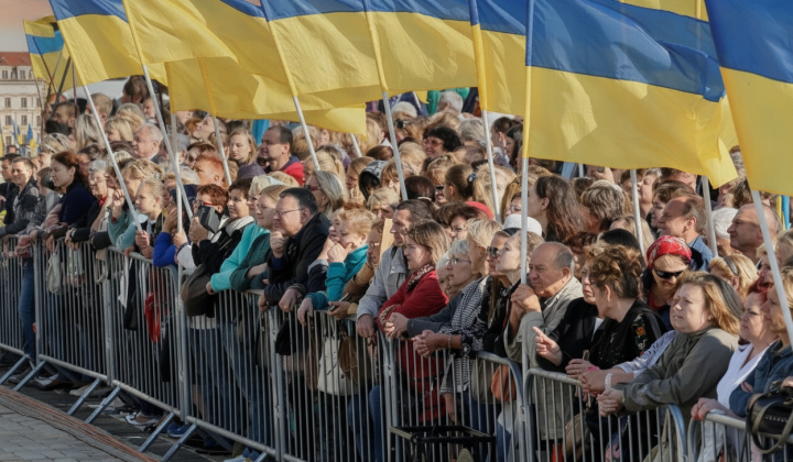 Graphical representation of demographic trends in Ukraine