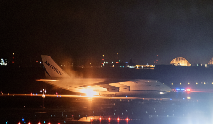 An-124 caught fire during landing