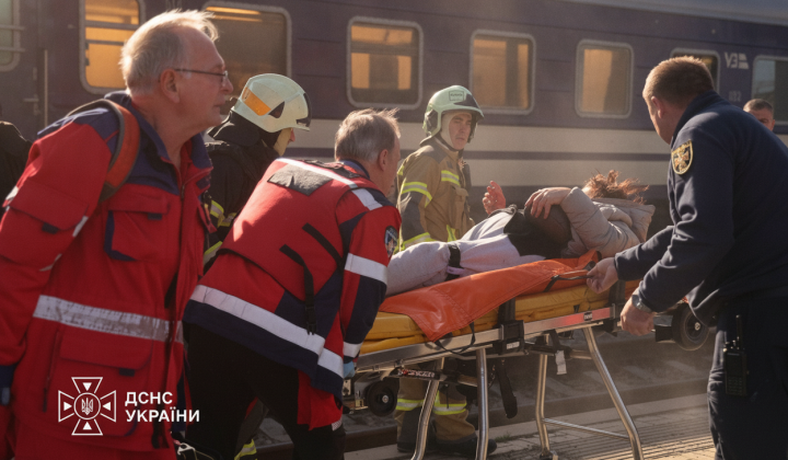 Investigation Underway After Deadly Attack on Dnipro Train Station; Zelensky Urges Stronger Sanctions on Russia