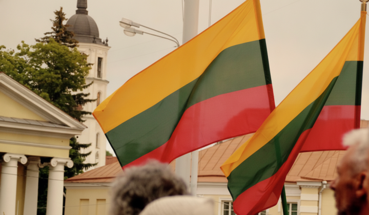 Литва запроваджує загальний призов