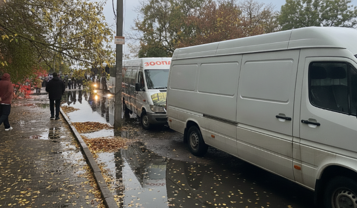 Ukrainian Delegation Conducts Evacuation and Delivers Aid in Occupied Oleshky, 750 Residents Evacuated