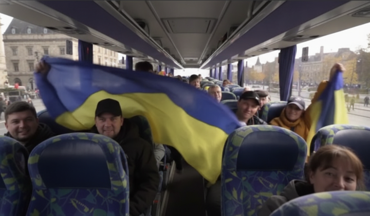 Humanitarian Evacuation and Aid in Kherson’s Oleshky Supported by US and Ukrainian Forces