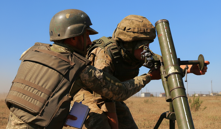 Військові розганяють ворогів на фронті
