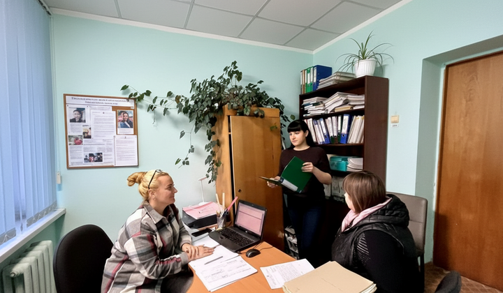 Пенсионеры проходят обязательную процедуру выплат