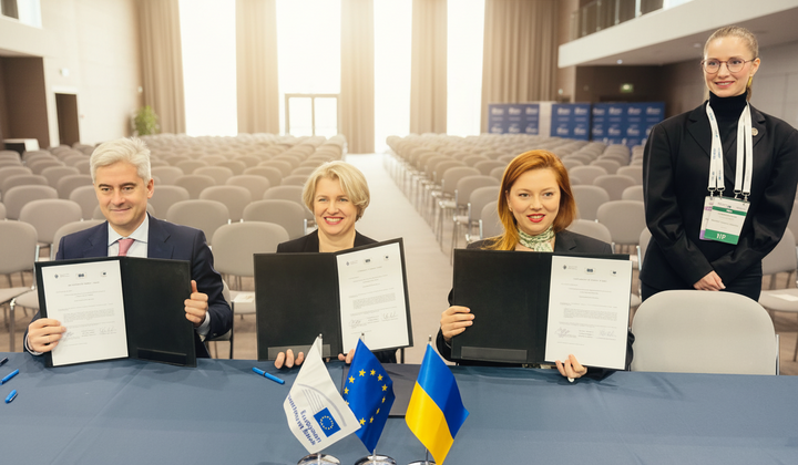 Гроші на розвиток української освіти та медицини