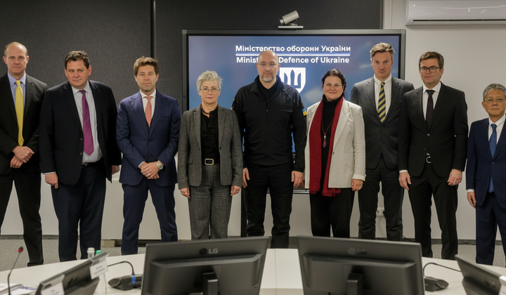 Defense Minister met with G7 ambassadors