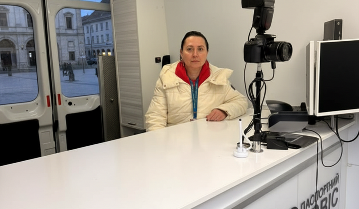 Міграційна служба допомагає відновити документи