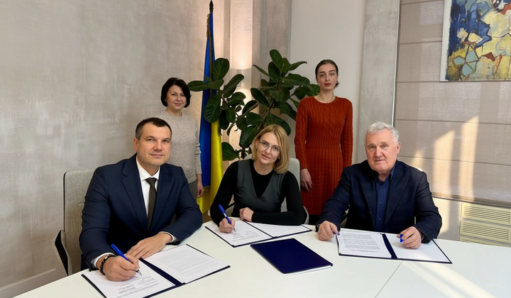 Сміттєві контейнери на вулиці