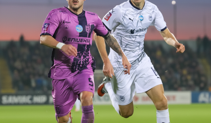 Игроки ФК «Епіцентр» и «Левый Берег»