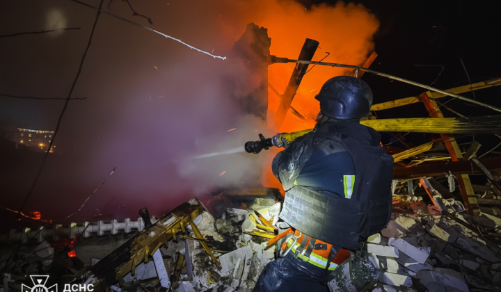 Нічна атака дронів на Харківщину: горить база відпочинку