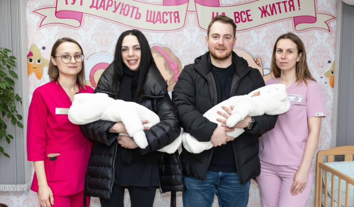 Племянница Софии Ротару выписалась из роддома: милые фото