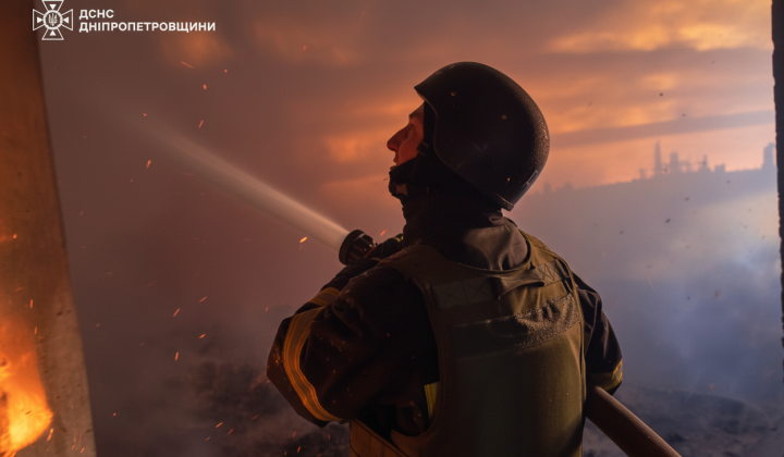 Нікопольщина: рятувальники ліквідують наслідки обстрілу
