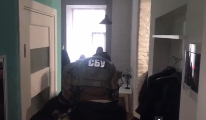 Обшук у антивакцинатора в Львові