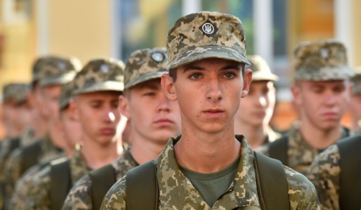 Мобилизация в Украине: WSJ рассказала о 'Контракт 18-24'