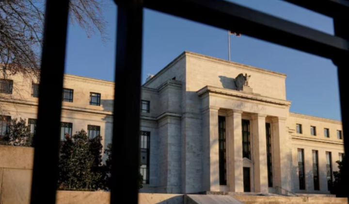 ФРС решает влияние тарифов Трампа