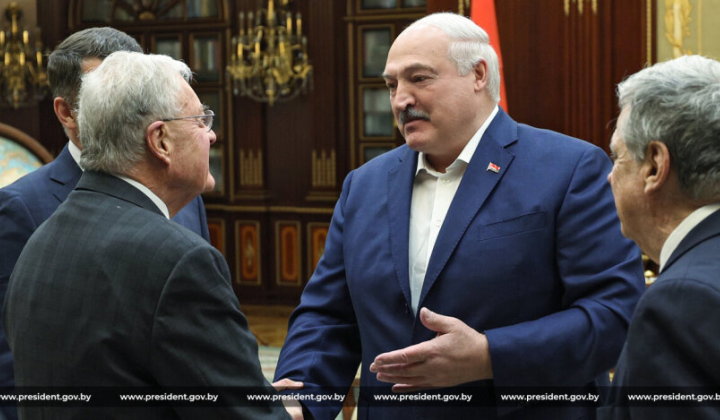 Трамп и Лукашенко говорят о Путине