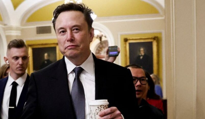 Маск в кабінеті комплексу Білого дому