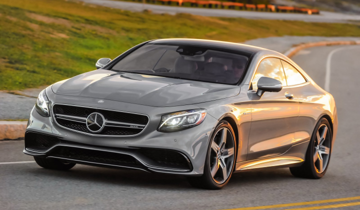 Автомобіль Mercedes-Benz середнього класу