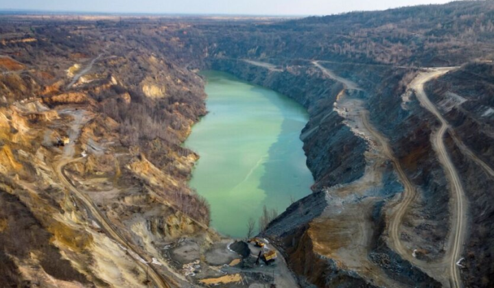 Американські експерти обговорюють угоду про корисні копалини