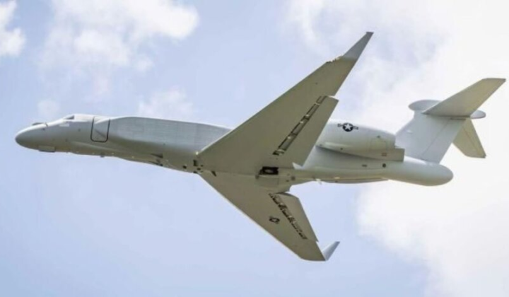 Итальянские передовые технологии военного наблюдения на новом самолете G550