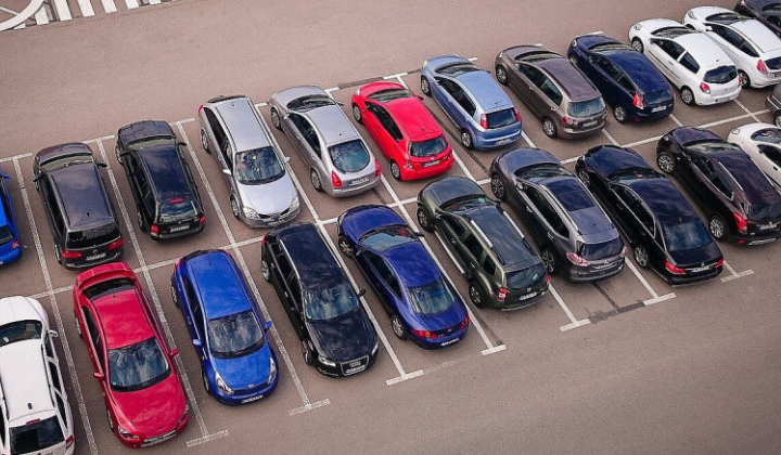 Автомобили Mercedes, Audi и BMW под ударом