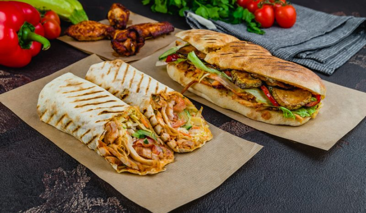 Гуцульська шаурма з арабським туристами