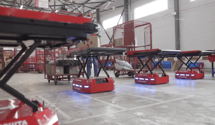 Перший робот нової пошти в роботі